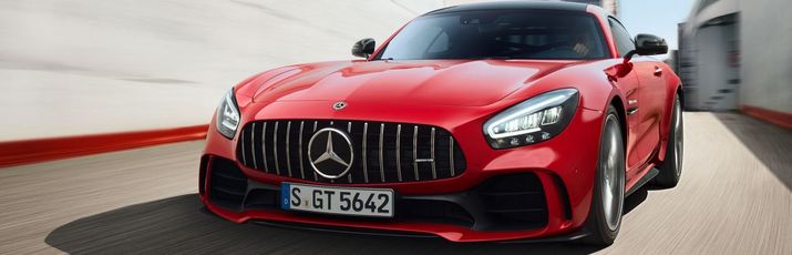 Дізнайтеся більше про захоплюючі моделі Mercedes-AMG GT.